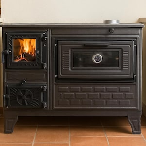 Estufa de hierro fundido estilo vintage con horno para calentar y cocinar en casa, estufa rústica de leña con acabado esmaltado y compartimento para horno.