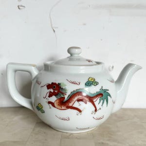 Chinese Hand Painted Porcelain Tea Pot