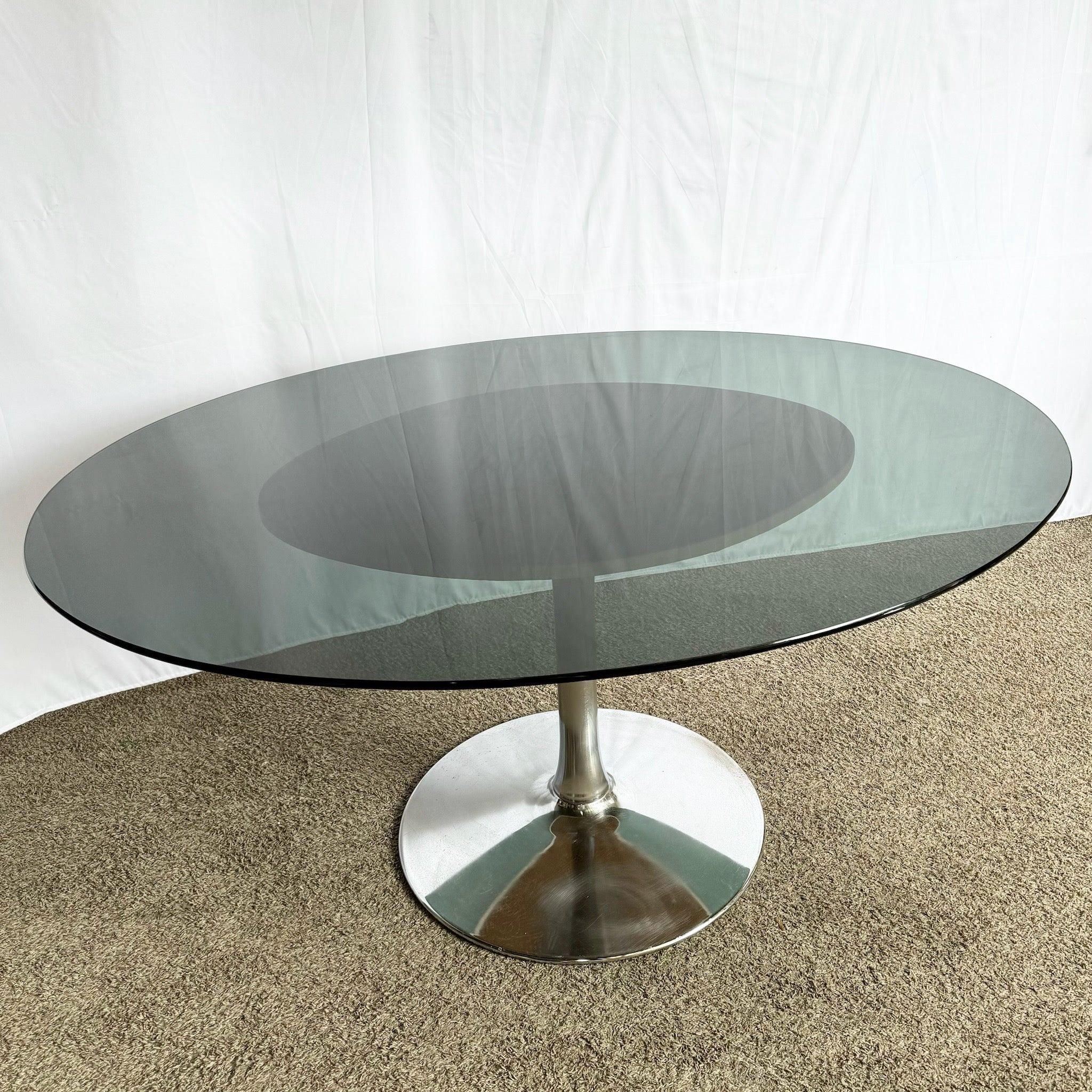 【あーき】X-base Smoked Glass Table Smoked Glass Round Top X-Base Coffee Table For Sale at