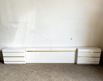 Postmodern White Lacquer Laminate King Storage Waterfall Headboard &amp; Nightstands