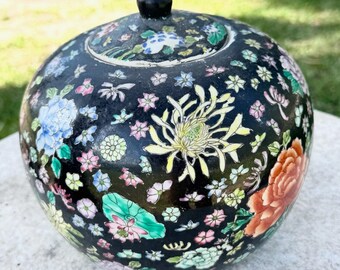 Vintage Chinese Hand Painted Porcelain Ginger Jar