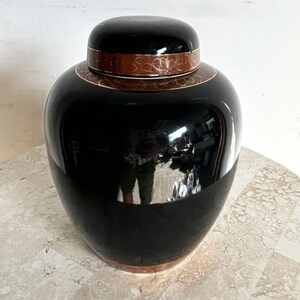 Vintage Japanese Black and Gold Ginger Jar image 6