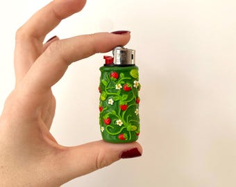 Wilde aardbeien aanstekerhoesje, grillige aanstekerhoesje, polymeerkleikunst, handgemaakte aanstekerhoesje, Zippo, aanstekers