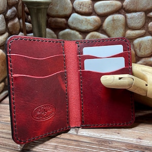 Carteira "The city" Porta-cartões Feito à mão Horween Derby em London Bus Red. 7 bolsos