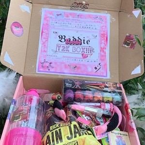 Y2K Baddie Box,5D,prezent dla kobiet, Baddies and Budgets,prezenty dla kobiet