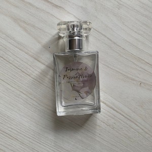 Jasmine and Passionflower Extrait de Parfum Floral Soft Jasmine Tropical Powdery Cotton Exotic Fruits 20% Fragrance Concentration