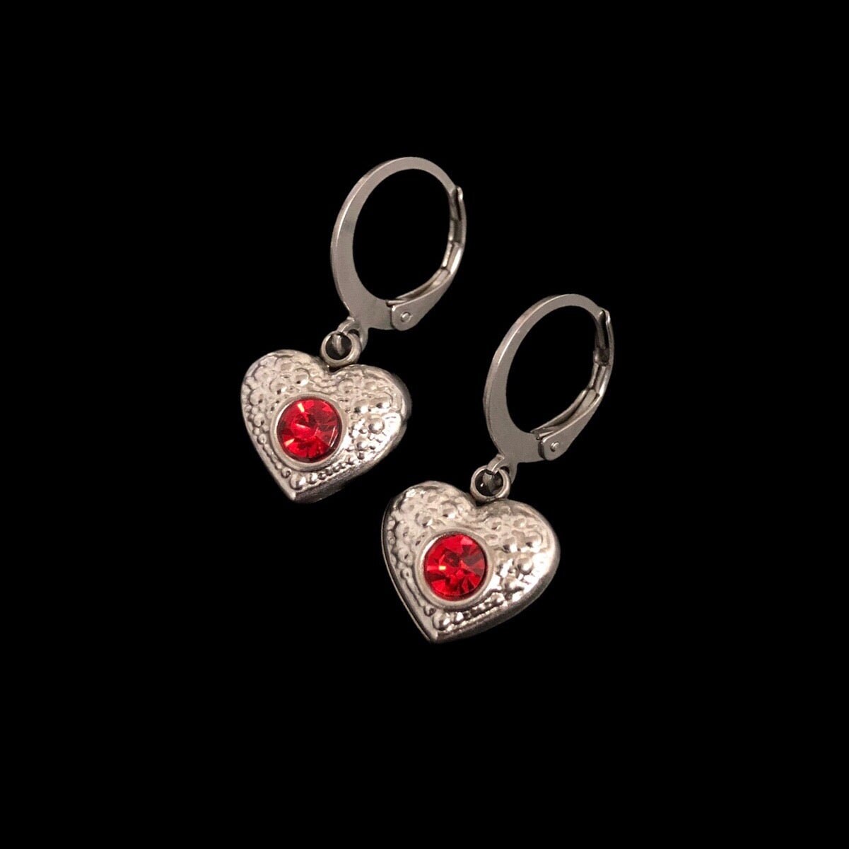 Stone Heart Mini Hoop Boucles d’oreilles - Acier inoxydable Birthstone Crystal Huggie Sleeper Drop Bijoux Cadeau d’anniversaire pour elle ou pour lui