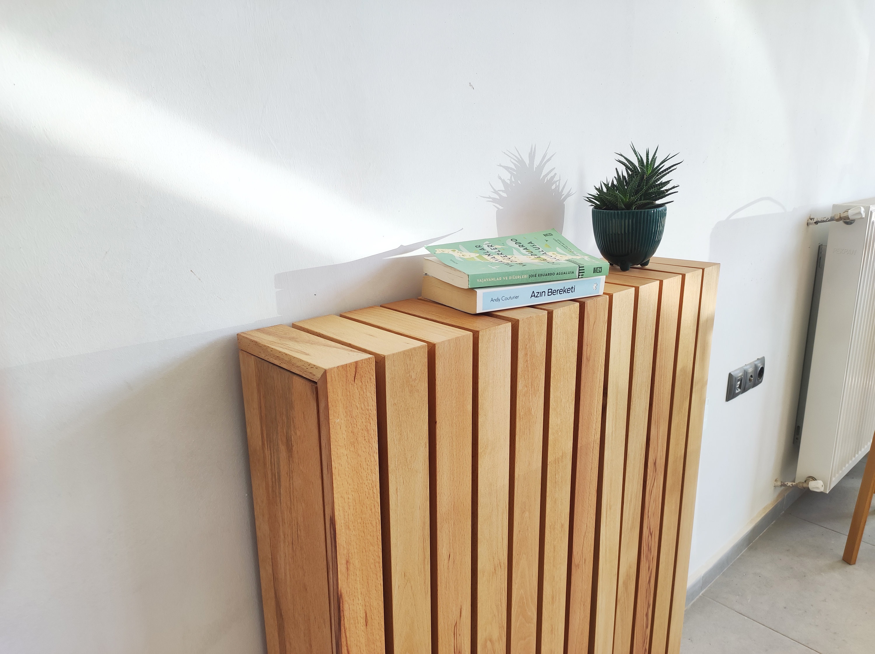 Wall Mounted Radiator Covers, Heating Cabinet Shelf Radiator Cover, Wood Ultra-thin Radiator Shelf, Horizontal Slatted Modern Decorative Cabinet, Radiator Cover Suitable For Recessed Use(80*90cm/31.5
