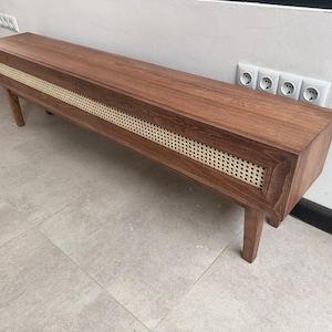 Sonderanfertigung, Media Konsolentisch, Sideboard mit Schrank, Rattan TV Konsole, Massivholz