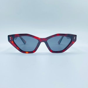 Redberry Hand Made Mod. RB-8801 / 2000s / Tortoise Small Cat Eye Acatate Sunglasses Women & Men Frames / NOS