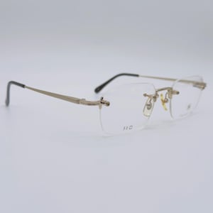 Royale Tasse mod. RP 3005 , 90er, Vintage Gold Titan Unikat Viereck Brille , Brillengestell Frauen & Männer , NOS