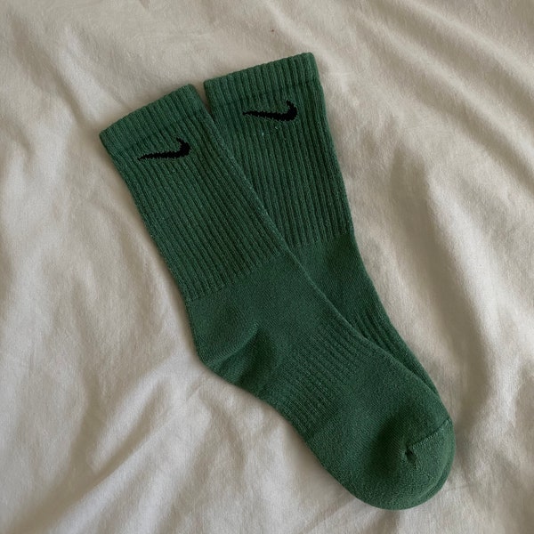volt green nike socks