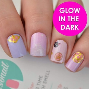 Sailor Moon (Glow in the Dark) Nail Polish Wraps