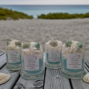 Seaside Soy Candle: Hand-Poured Sea Shell Decor, Beach Lover Gift