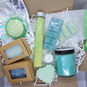 Luxurious Aromatic Spa Kit Handcrafted Body Care for Relaxation Self-Care Set Essential Spa Day Gift Set Aromatic Body Care for Rejuvenation