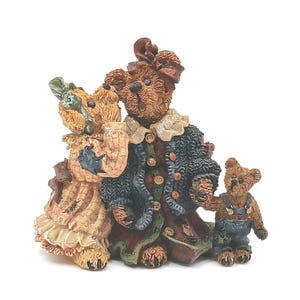 Boyd&#39;s Bear Figurine Perfect for Home Décor or Unique Gift Charming Vintage Collectible Boyd&#39;s Bear Figurine Ideal for Bear Collector&#39;s