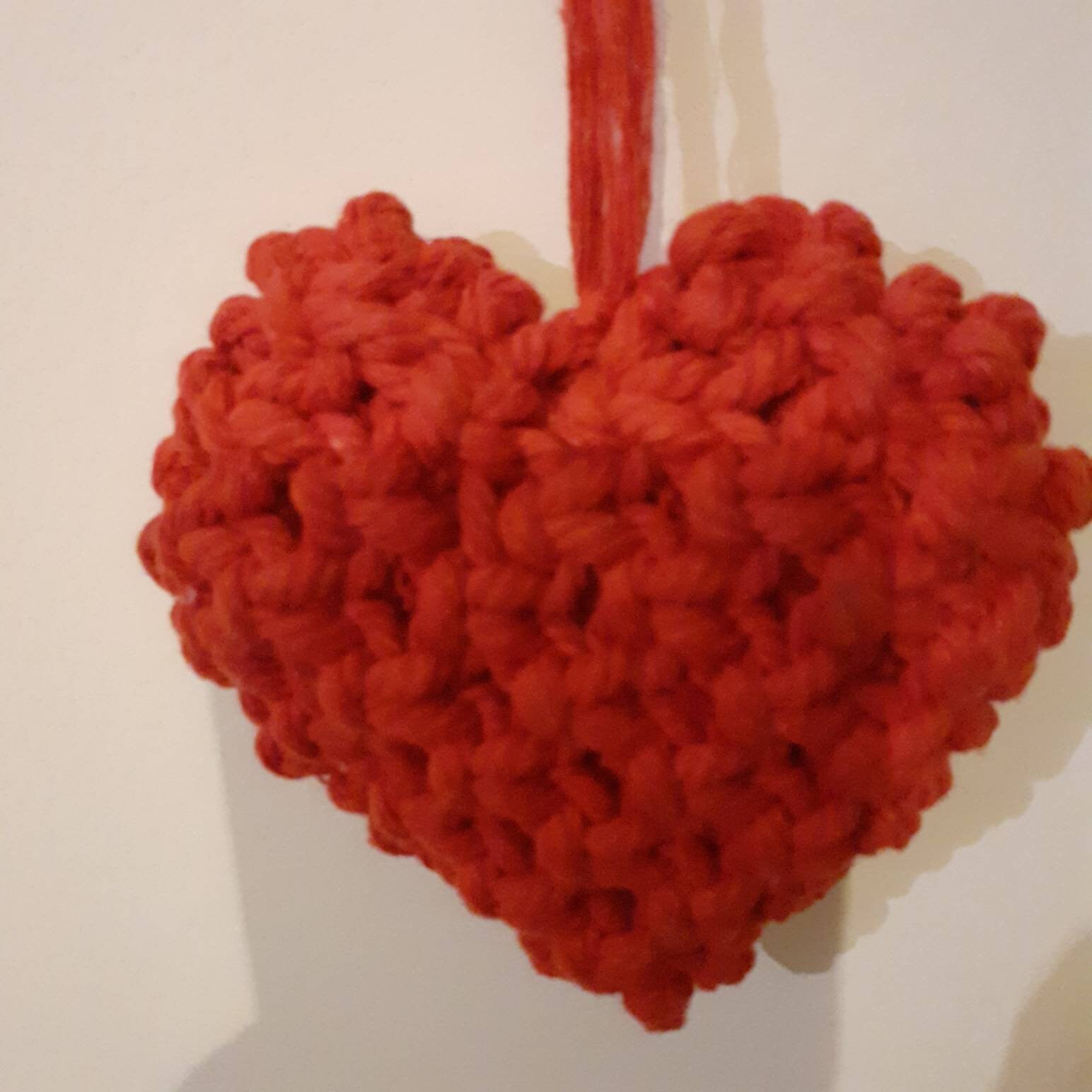 Suspension Macramé Coeur Rouge