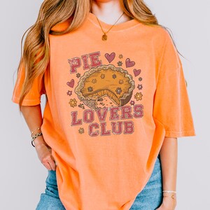 Pie Lovers Club Comfort Colors Shirt, Pumpkin Pie Tshirt, Thanksgiving Crewneck, Retro Fall Tee, Vintage Autumn Shirt, Gift for Pie Lovers