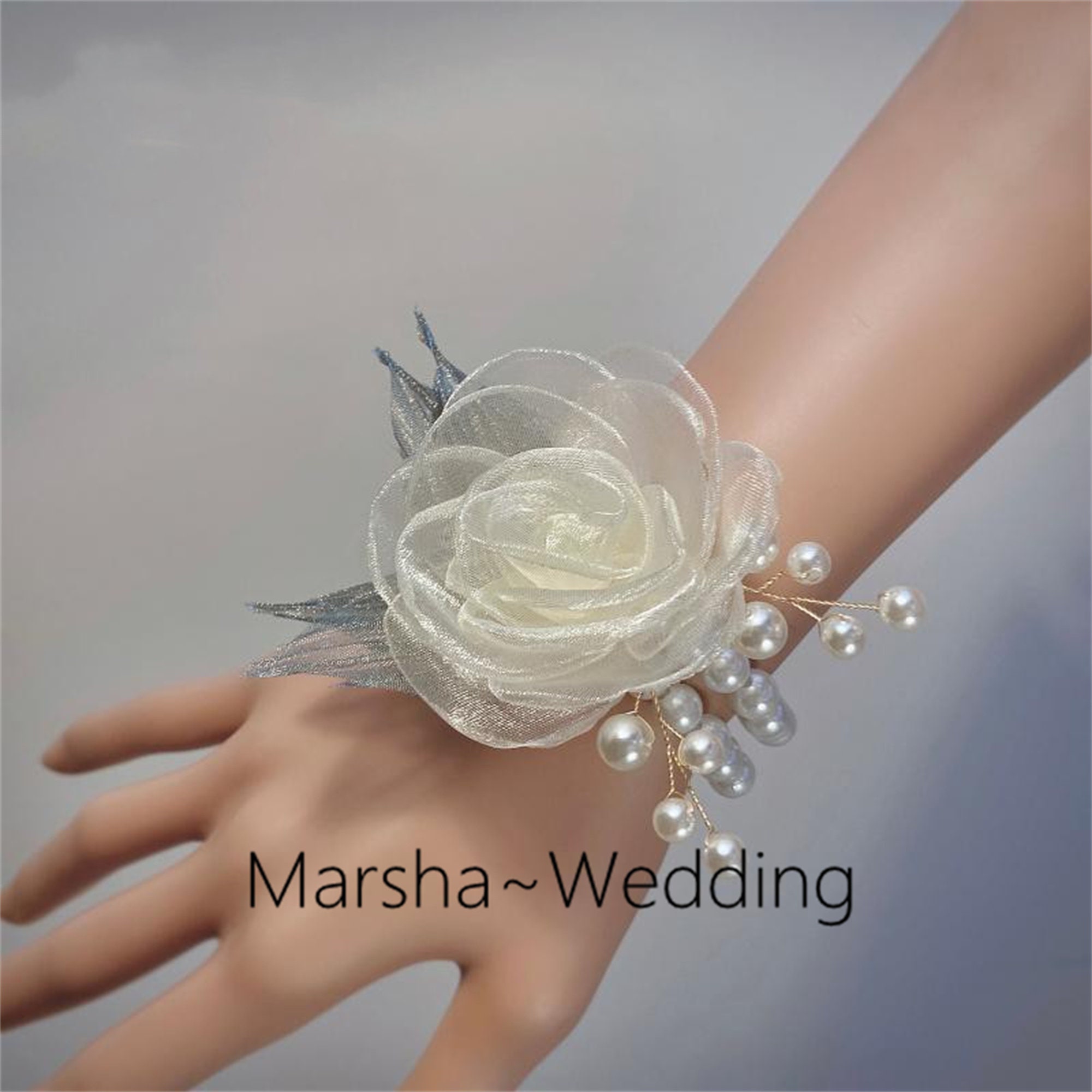 Elastic Pearl Bands Wrist Corsage Bands Wedding Corsages Pearl Bracelet 20  Pack Elastic Pearl Wedding Wristlets DIY Wrist Corsages Accessories for  Wedding Prom Hand Flowers Beach Party (White)