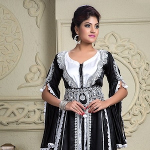 Black and White Moroccan Caftan: Women&#39;s Designer Takchita