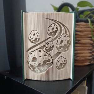 Asteroid Belt Book Folding Pattern - Cut and Fold