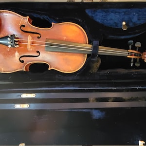 A. Schroetter Mittenwald/Bayern geigenbaumeisster vintage, possibly antique VIOLIN and case