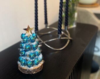 Lindor Christmas Sweet Tree - Perfect Christmas Gift or Centrepiece (Salted Caramel Chocolate Lindt) - Sweetree - Small Size
