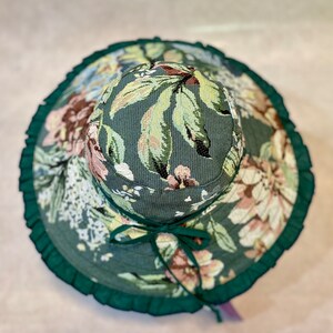 Sombrero de sol floral de ala ancha, talla pequeña / Sombrero reversible de lona verde imagen 3