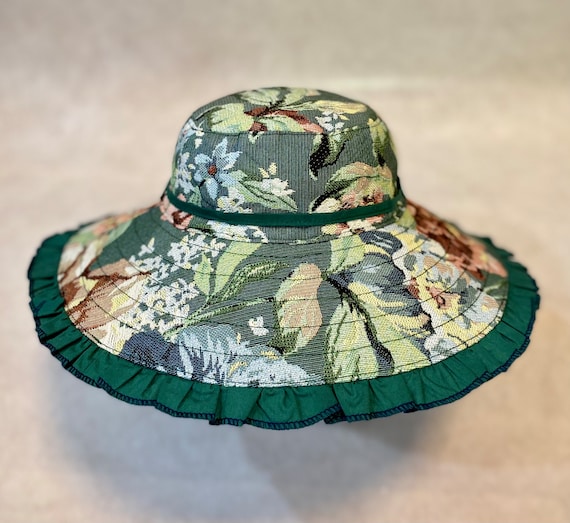Wide Brim Floral Sun Hat size Small| Reversible Green Canvas Hat