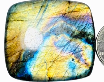 Flashy Labradorite Cabochon, AAA Grade Gemstone, Jewelry Making (37x34x9mm, 134Crt)