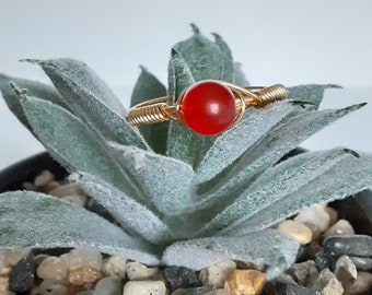 Tarnish resistant red Jade crystal wire ring, wired rings, gold rings, handmade rings, trendy jewelry, crystal rings, crystal jewelry