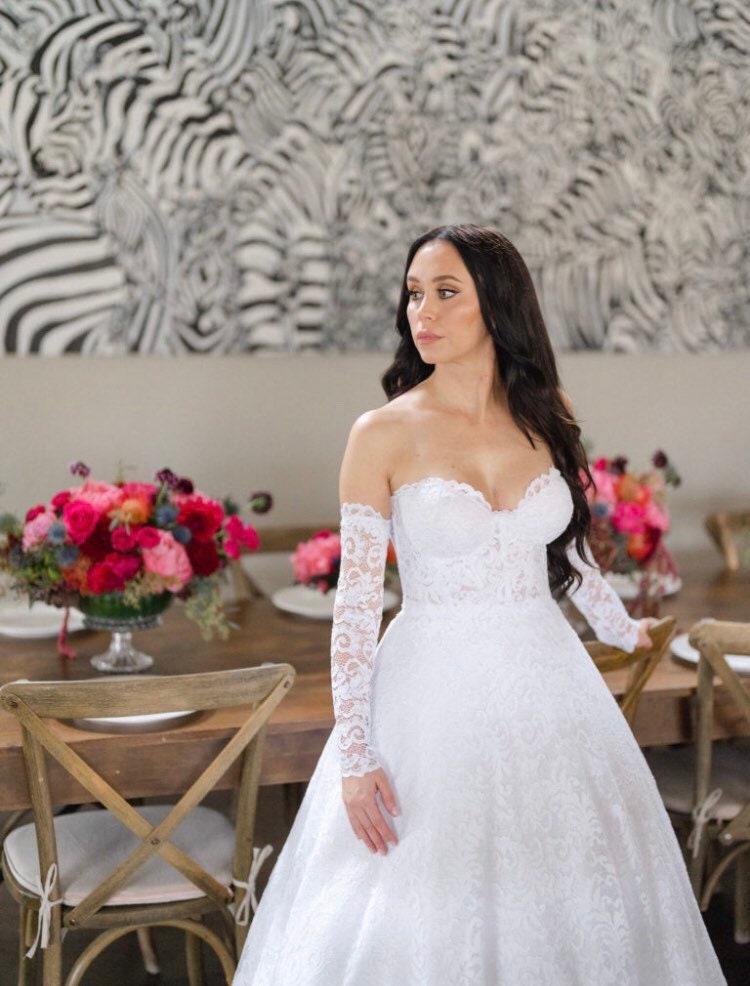 push up corset for wedding dress White Lace Wedding Corset: Bridal Push-up Bustier, Adjustable Lacing