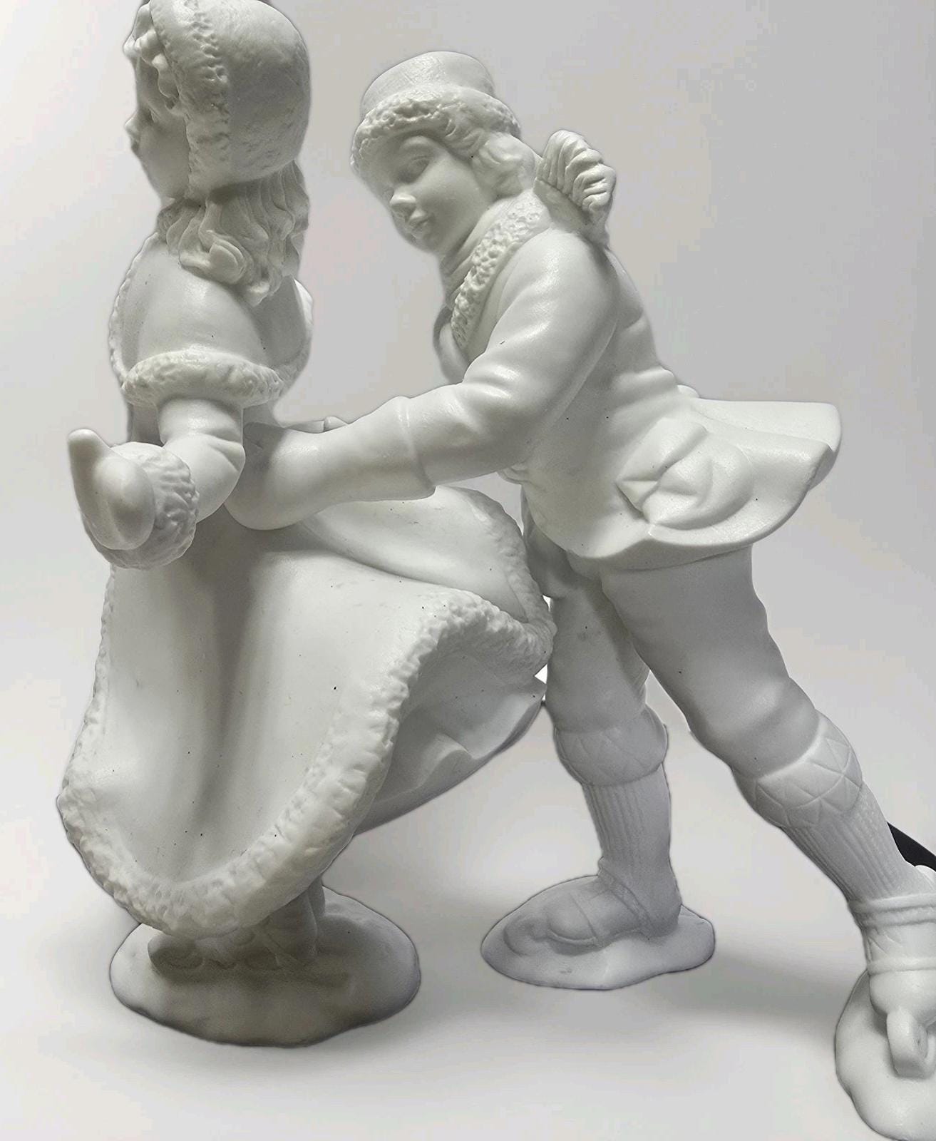 デパートメント56 ウィンターシルエット スケーターズワルツ 白磁