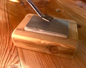 Cretan Whetstone: 190 gr Oilstone Knife/Chisel Sharpener with Wooden Frame