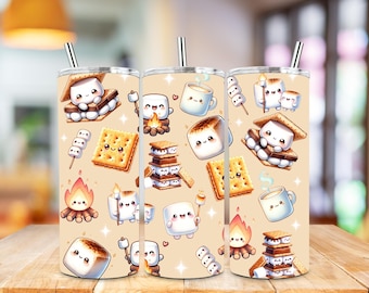 Könnte beinhalten: Drei Edelstahlbecher mit hellbraunem Hintergrund und einem Muster aus Comic-Marshmallows, Graham-Crackern, Schokoladenquadraten und Lagerfeuern. Die Becher sind alle gleich groß und haben einen Deckel.