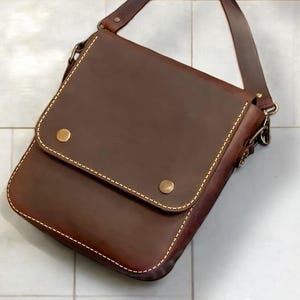 Sac messager en cuir à motif PDF | Sac à bandoulière | Modèle de sac décontracté | Modèle à bandoulière en cuir | Sac à main, modèle de sac steampunk