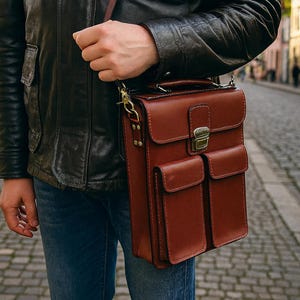 Leather Messenger Bag PDF Pattern | Vertical Utility Bag