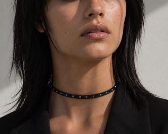 Collier ras du cou en cuir noir clouté style punk
