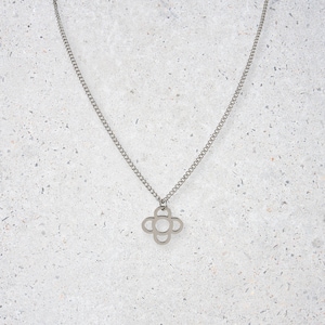 Gothic chain clover Barcelona flower alternative grunge layered Panot quatrefoil necklace