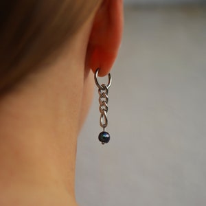 Black pearl earrings Earrings nacre Real pearl earrings Surgical steel Freshwater Grunge earrings Pearl stud earrings Dainty pearl earring