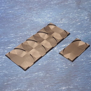 Adaptapods oval: 90x52mm oval base to square footprint adapter movement tray for miniature games / wargaming / rank & flank