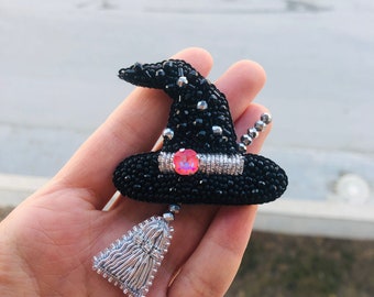 Handmade Witch Hat Brooch, Embroidered Halloween Jewelry, Halloween Beaded, Gift for Wife, Witch Hat with Broom, Personalized Accessory