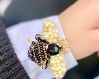 Handmade Bee Brooch Pin, İnsect Jewelry, Beaded Applique, Birthday Gift, Crystal Bee, Embroidered Bug, Gift For Mom
