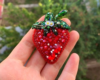 Strawberry Embroidered Brooch Pin, Strawberry Jewelry, Red strawberry, Craft Fruit Pin, Gift For Her
