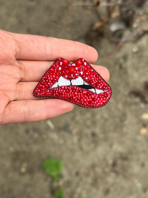 Red lips best sale brooch