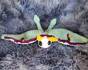 Large Luna Moth crochet pattern, low sew, PDF Only