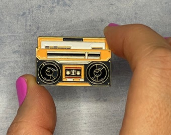Boombox Enamel Pin: 80s/90s Retro music Lapel Badge