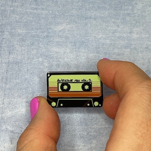 80s 90s enfant vintage rétro épinglette émail badge mélanger cassette ruban de remplissage pour cartes cadeau cadeau souvenirs d'enfance 30e 40e anniversaire