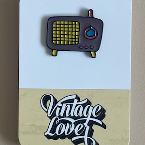 80s 90s child vintage retro lapel pin enamel badge old fashioned style radio music lover vinyl record player birthday present gift memories