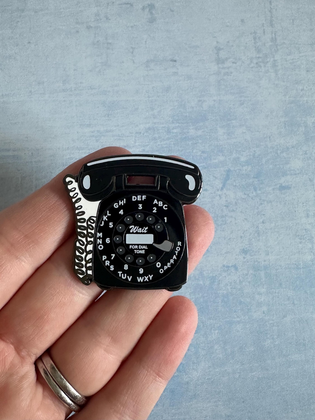 Vintage Rotary Dial Phone Enamel Pin Lapel Badge: Retro Nostalgia Gift ...